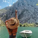 Deluxe Lara * Omiš
